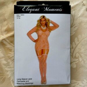 Lace Camisette and stockings 1x/3x new in package